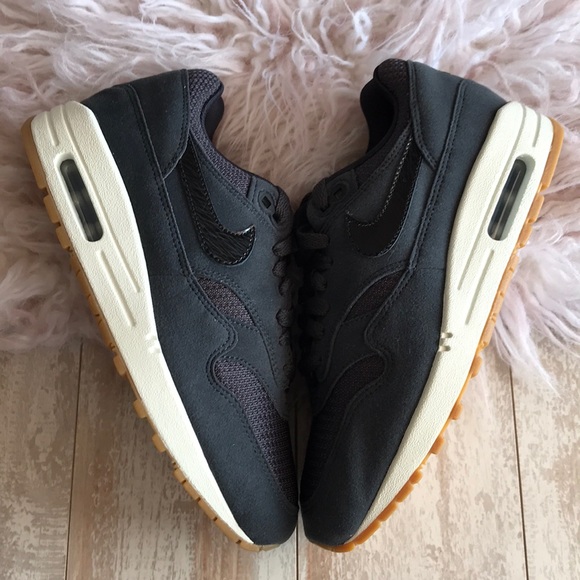 NWT Nike ID Air Max 1 Custom Grey - Picture 4 of 8